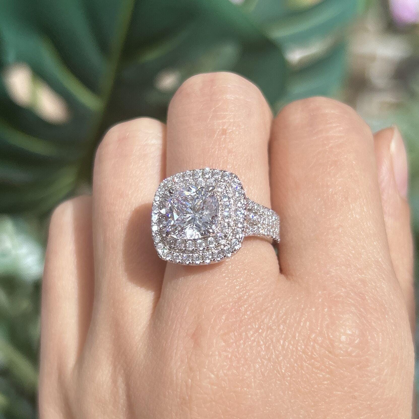 フリーダ - ラウンドストーンのソリテールリング