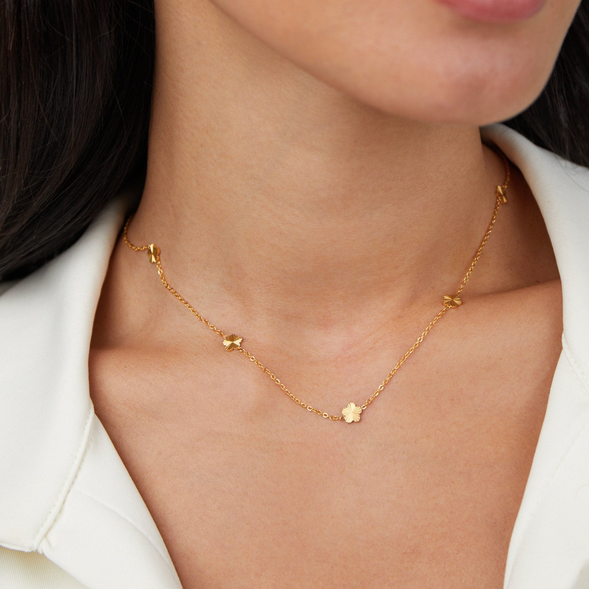 カトリン – デリケートなカラーアクセントのチェーン