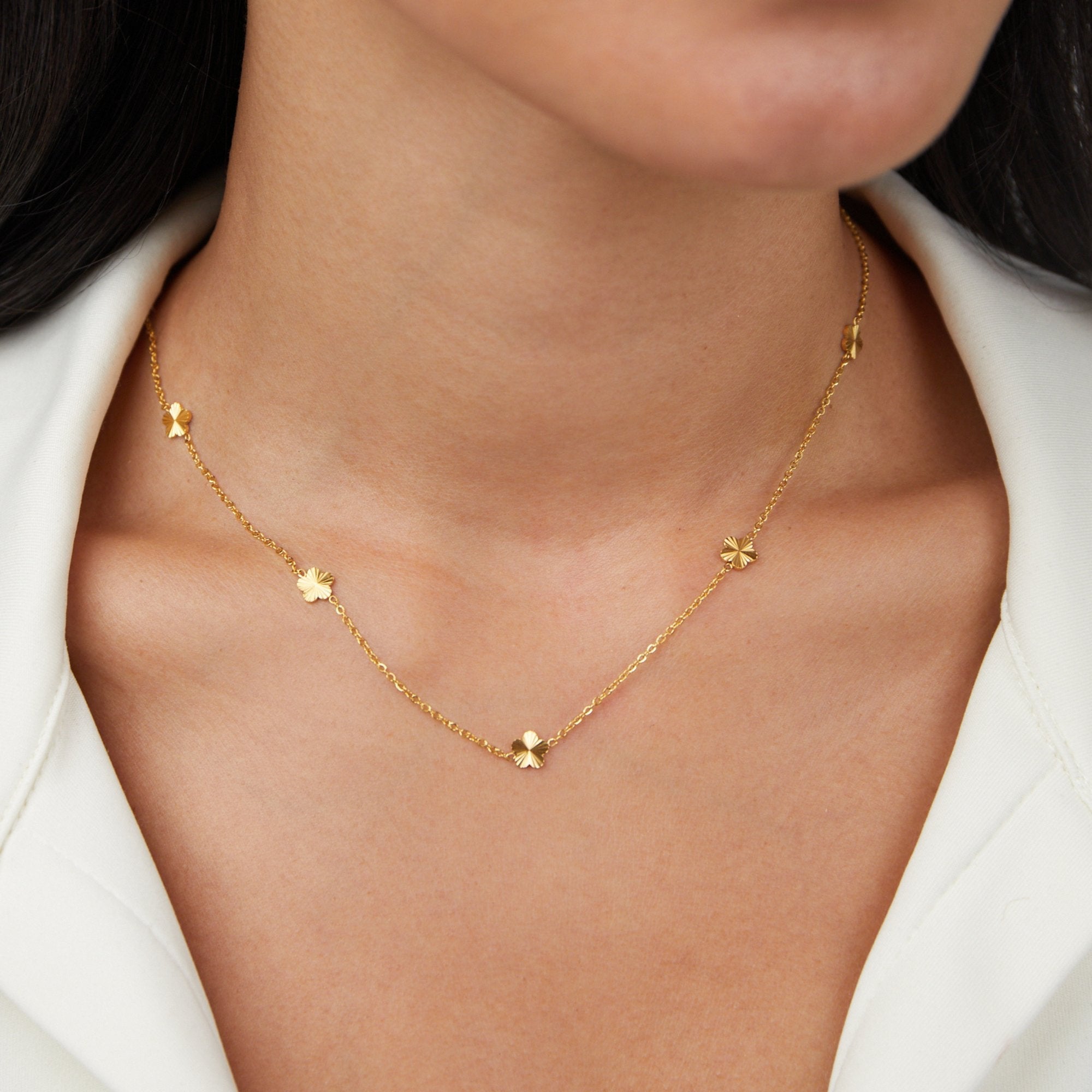 カトリン – デリケートなカラーアクセントのチェーン