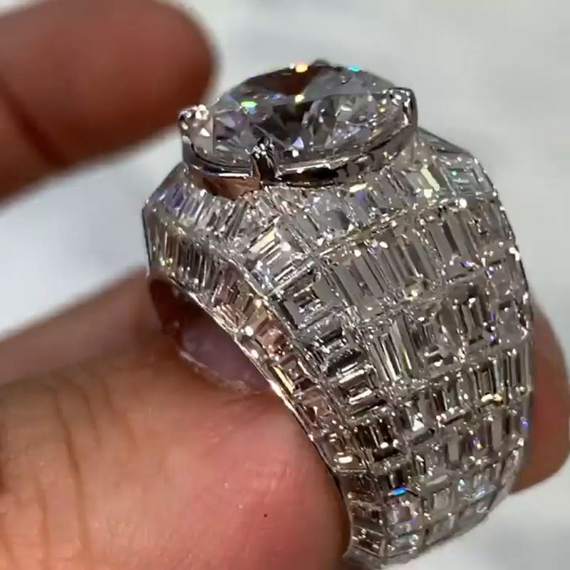 アンナ・レナ – ラウンドカットのシルバー ダイヤモンドリング