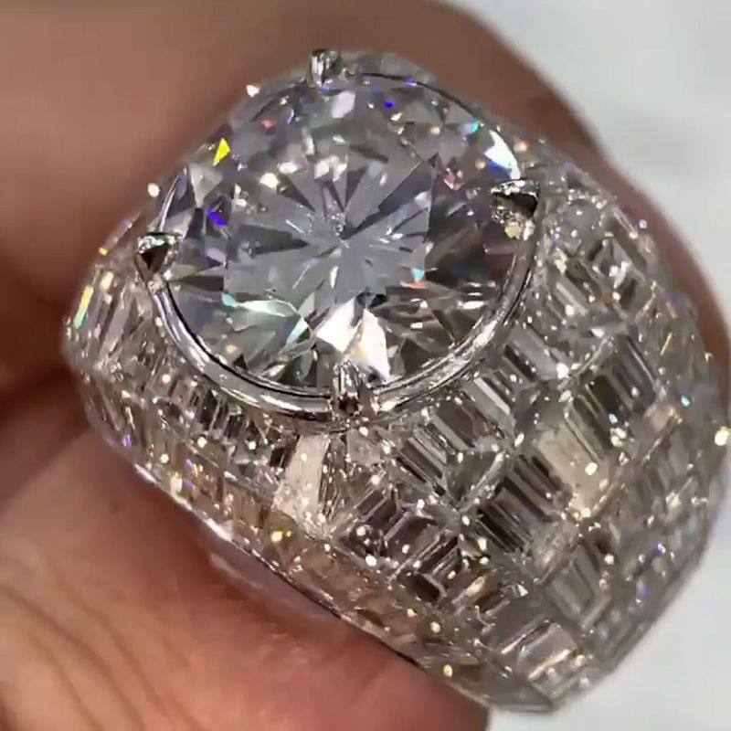 アンナ・レナ – ラウンドカットのシルバー ダイヤモンドリング