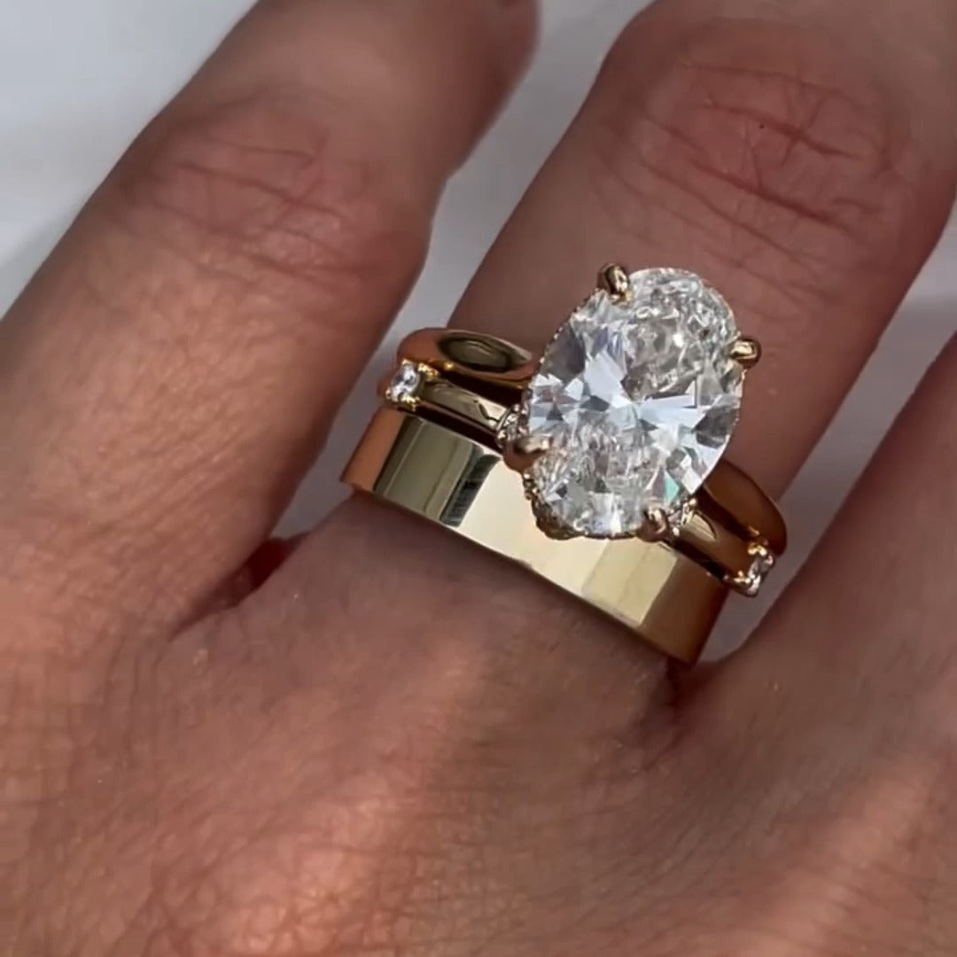 ジョハナ – ラウンドダイヤモンドのソリテールリング。